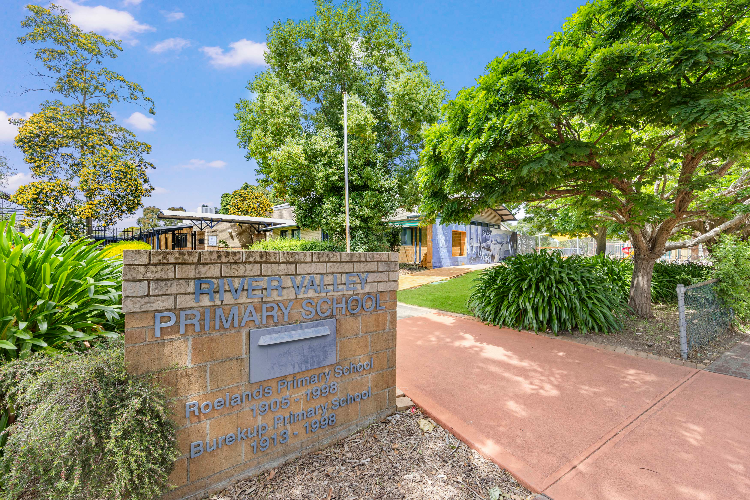 river valley primary school review
